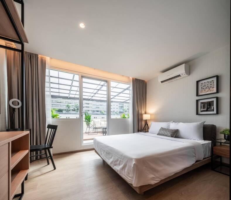 Sukhumvit 1 Blissful Rest Near Bumrungrad Apartment Makkasan