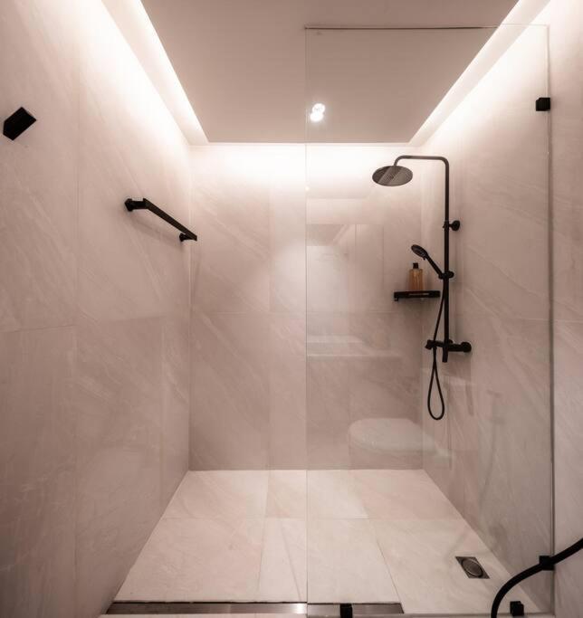 Sukhumvit 1 Blissful Rest Near Bumrungrad Apartment Makkasan