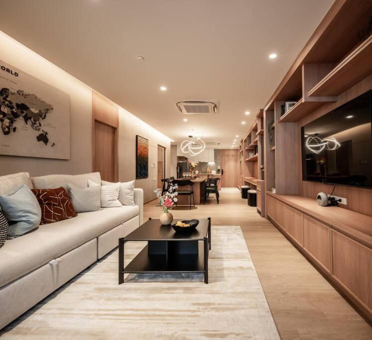 Sukhumvit 1 Blissful Rest Near Bumrungrad Apartment Makkasan