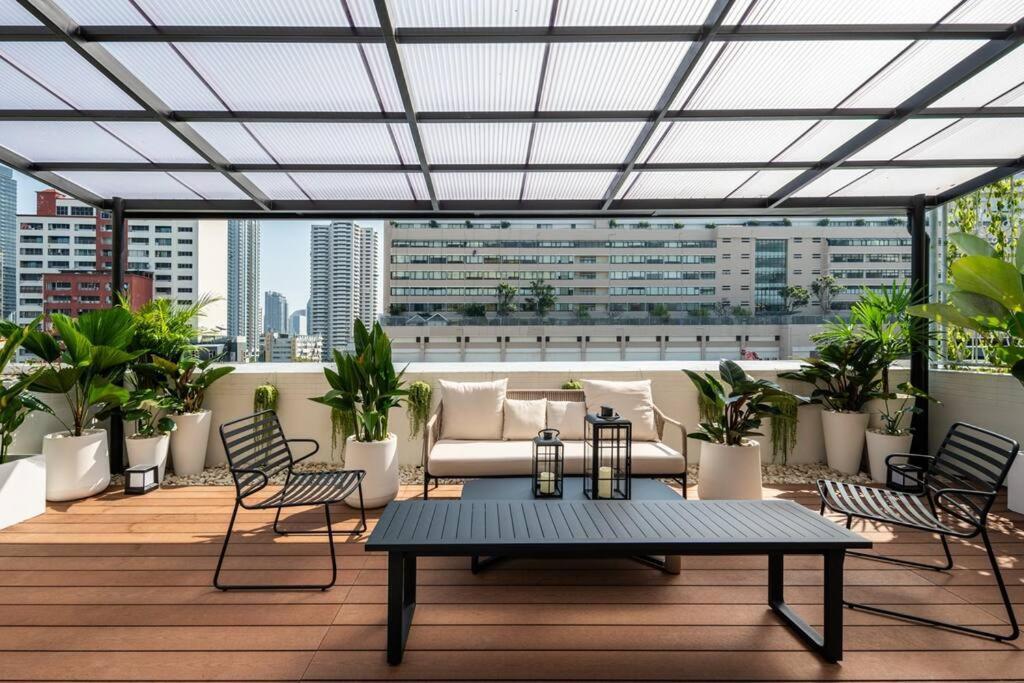 Sukhumvit 1 Blissful Rest Near Bumrungrad Apartment Makkasan